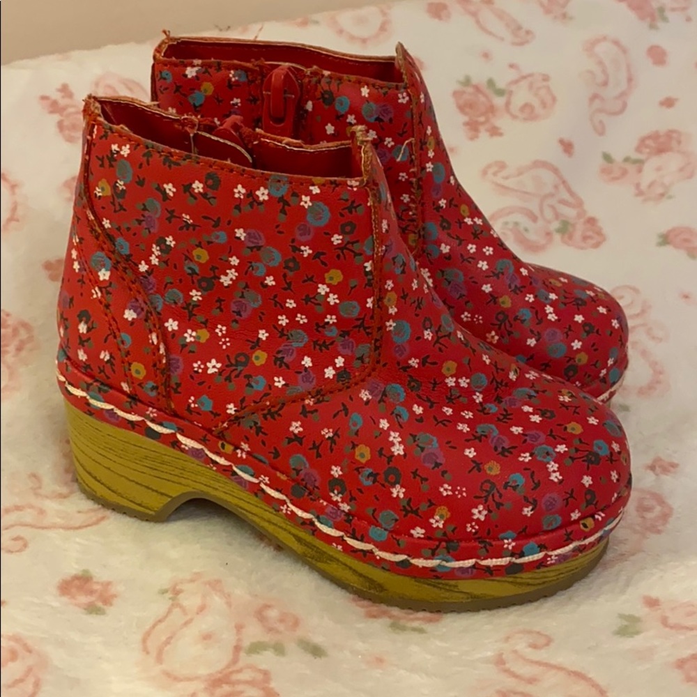 OshKosh Booties